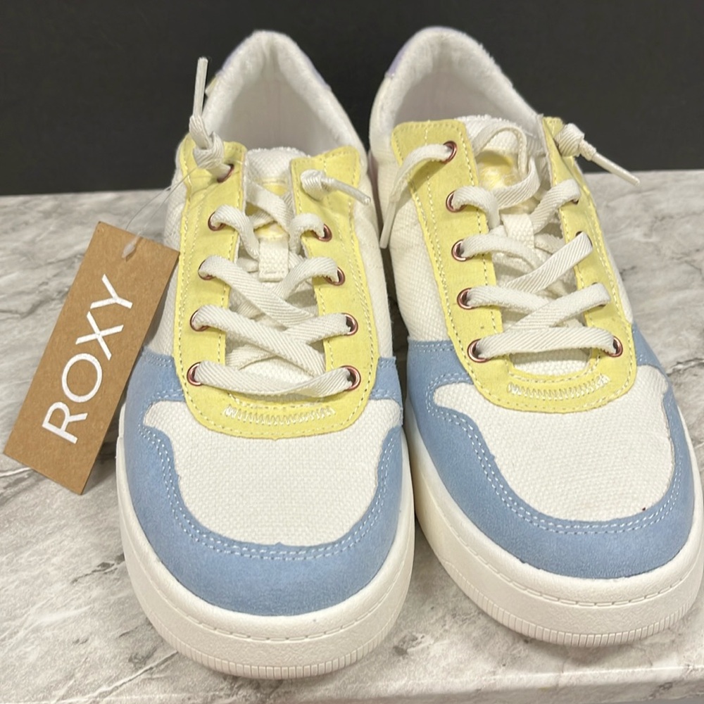 Roxy sneakers